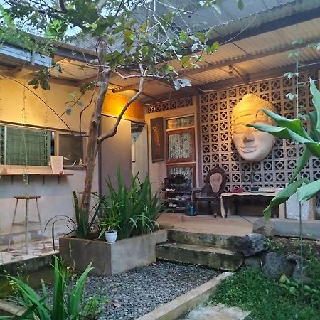 Condro Wulan Hostel Маланг Экстерьер фото